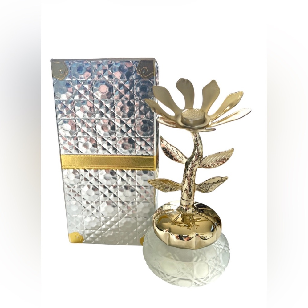 Avon Vintage “Keepsake” Cream Sachet Bottle – 1970s